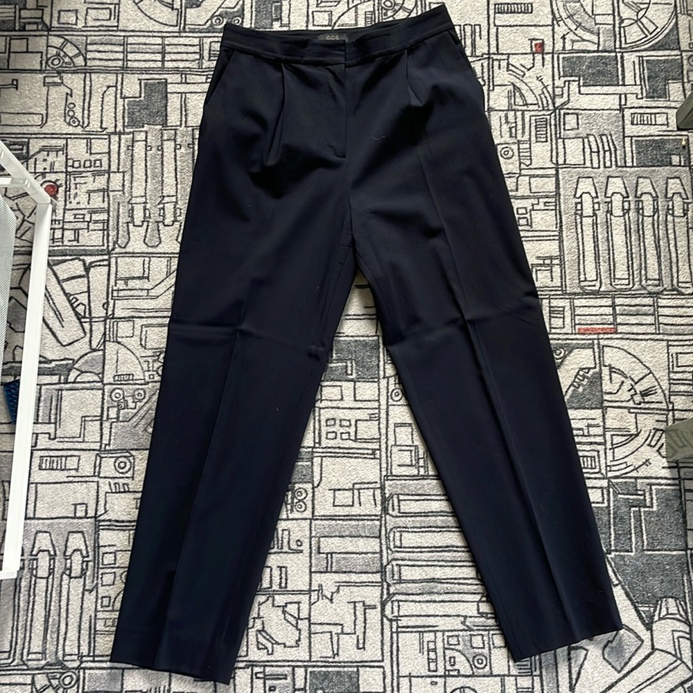 COS wool/rayon ankle length trousers in navy blue